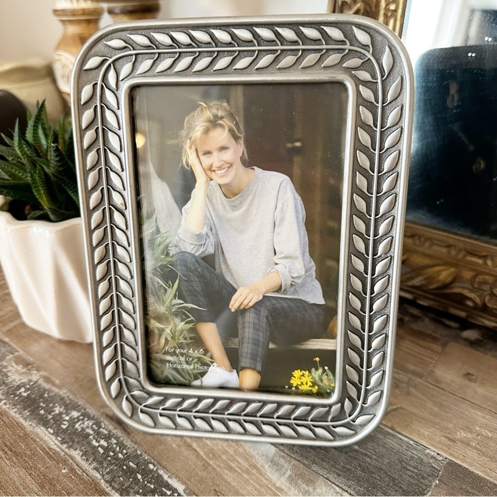 Vintage Pewter braided silver photo frame.